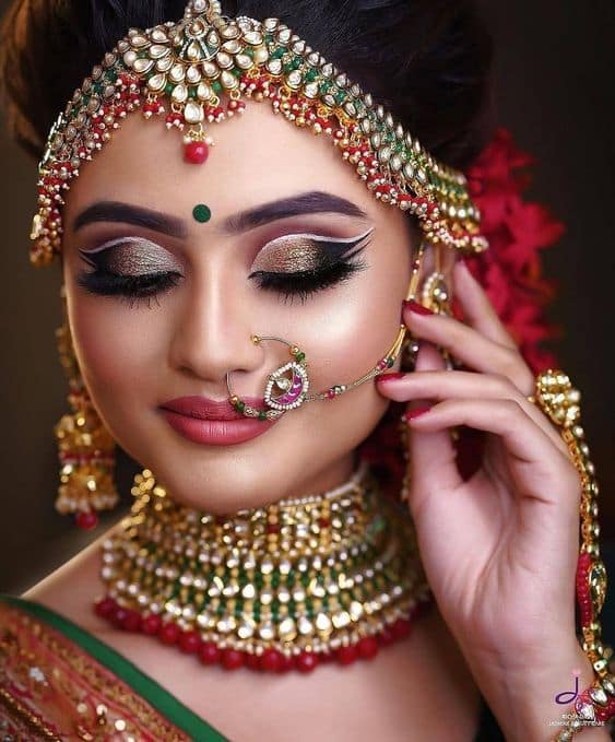 1,320 Likes, 12 Comments - Vijil (@vijilsmakeover) on Instagram: “🔥KEEP  CALM and DREAM ON🔥… | Saree photoshoot, Indian wedding photography poses,  Bride photoshoot
